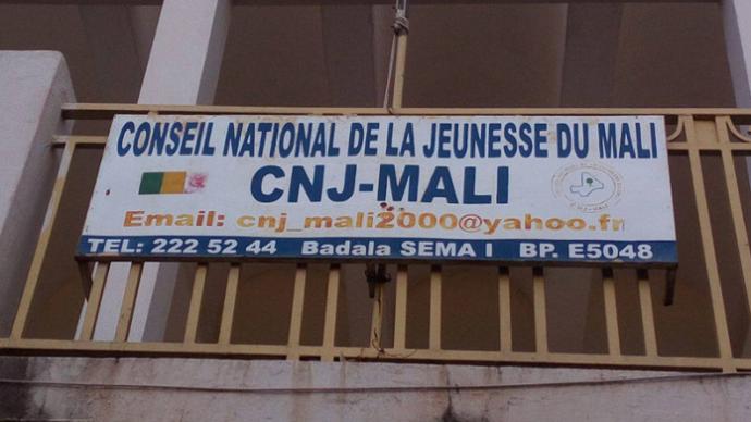 Conseil national des jeunes du Mali : les autorités décident de fermer les bureaux