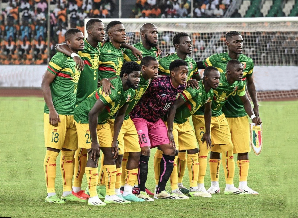 Côte d'Ivoire : un footballeur décède en plein match – Foot Azimuts